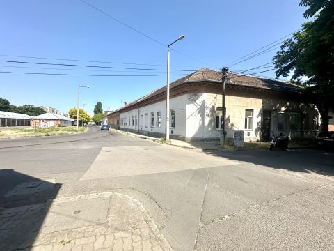 Eladó Lakás 1193 Budapest 19. kerület Felújítandó téglalakás rendezett társasházban