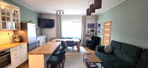 Eladó Lakás 1146 Budapest 14. kerület Teljeskörűen FELÚJÍTOTT, AUTÓBEÁLLÓS lakás a VÁROSLIGETNÉL