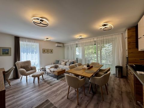 Eladó Lakás 8600 Siófok , Siófok part közeli