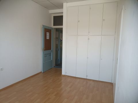 Kiadó Iroda 8900 Zalaegerszeg 