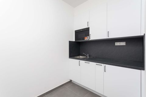 Eladó Iroda 9300 Csorna 