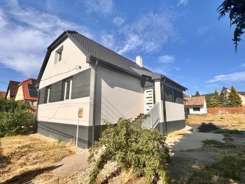 Eladó Ház 2837 Vértesszőlős 