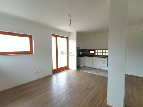 Eladó Lakás 2092 Budakeszi , zöld, nyugodt környéken