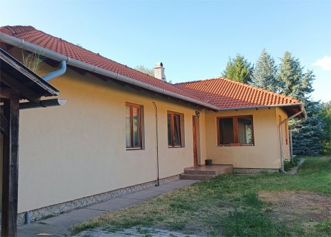 Eladó Ház 2112 Veresegyház , Szurdok utca