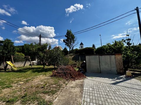 Eladó Ház 8229 Csopak Falusias könyezet