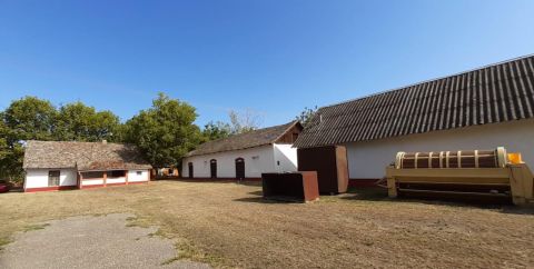 Eladó Mezőgazdasági 6640 Csongrád 