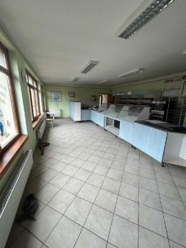 Eladó Üzlethelyiség 2181 Iklad , 2181 Iklad, Központ