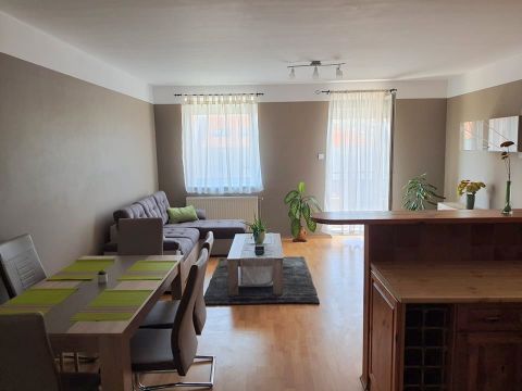 Kiadó Lakás 7627 Pécs 