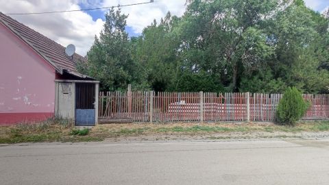 Eladó Telek 6000 Kecskemét Eladó saroktelek a Vacsiközben!