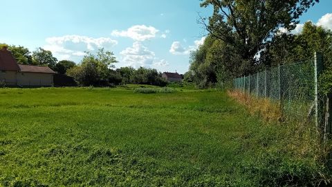 Eladó Telek 8654 Ságvár Ságvár kedvelt részén, 5041 nm belterületi telek eladó .....