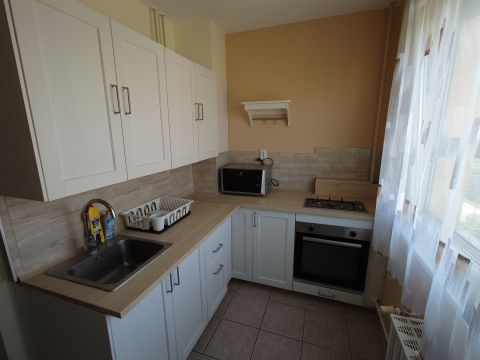 Kiadó Lakás 6000 Kecskemét 