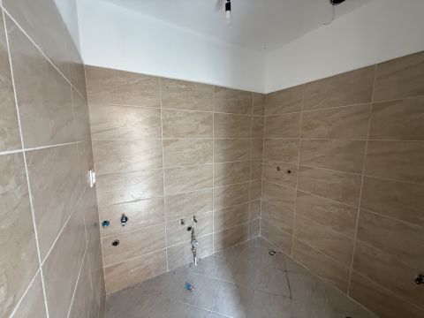 Eladó Lakás 1201 Budapest 20. kerület , Felújított, kertkapcsolatos IV-es lakás