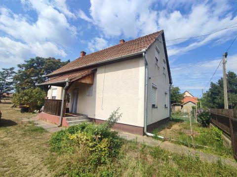 Eladó Ház 6064 Tiszaug , Tiszaug