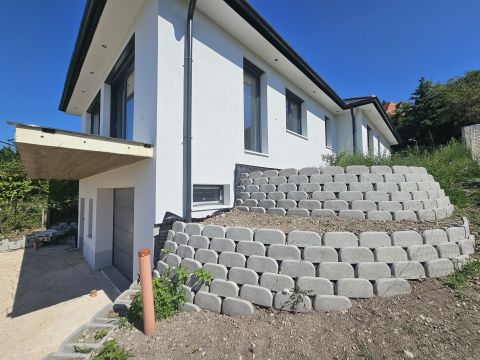 Eladó Ház 2000 Szentendre , Panorámás új építésű ház 