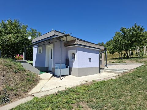 Eladó Ház 8043 Iszkaszentgyörgy Toszkán hangulatú pihenőház, pince csodás környezetben gyönyörű panoráma