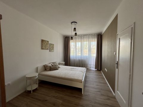 Kiadó Lakás 1114 Budapest 11. kerület , Kosztolányi Dezső tér