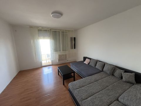 Eladó Lakás 2800 Tatabánya 