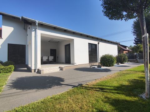 Eladó Ház 2484 Gárdony Agárdon, saroktelken