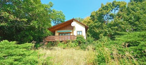 Eladó Ház 2016 Leányfalu , Csendes utca *** Hegyvidék ***Családi ház a Strand közelében