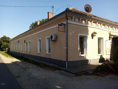Eladó Vendéglátás 9342 Mihályi , Mihályi