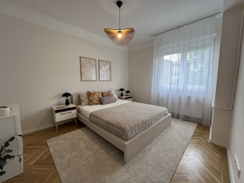 Eladó Lakás 1123 Budapest 12. kerület Napfényes felújított lakás a Böszörményi úton