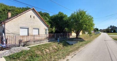 Eladó Ház 7341 Csikóstőttős 