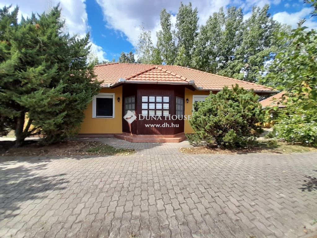 5600 Békéscsaba , Dobozi út — 1/49