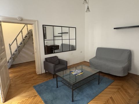 Eladó Lakás 1054 Budapest 5. kerület , Kálmán Imre utca közel a Bajcsy Zsillinszkyhez Airbnb lakás