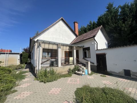 Eladó Ház 2730 Albertirsa Központ