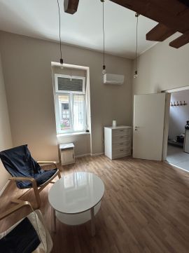 Eladó Lakás 1086 Budapest 8. kerület , Eladó a 8.kerületben lakás akár OTTHON START hitellel!!!!