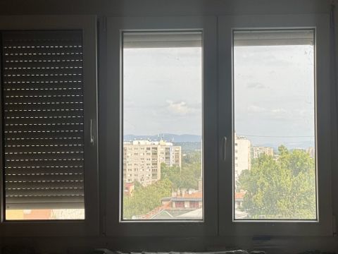 Eladó Lakás 1035 Budapest 3. kerület Vörösvári úton panelprogramos napelemes épületben