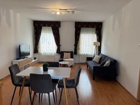 Eladó Lakás 4025 Debrecen , Belváros szívében 4 szobás lakás ELADÓ!