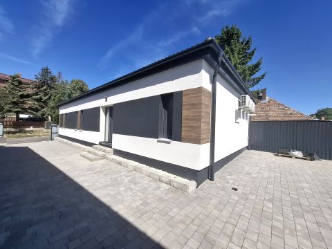 Eladó Ház 2141 Csömör , Központhoz közel