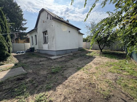 Eladó Ház 1183 Budapest 18. kerület , Lónyaytelep csendes utcájában !