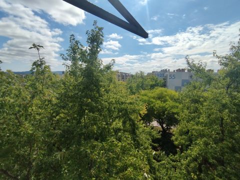 Eladó Lakás 2800 Tatabánya 