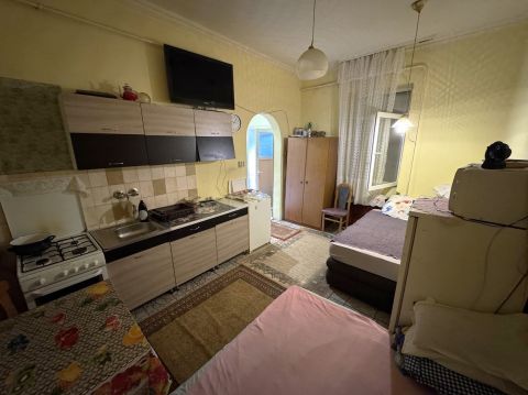 Eladó Lakás 1105 Budapest 10. kerület , Óhegy központ közeli részén