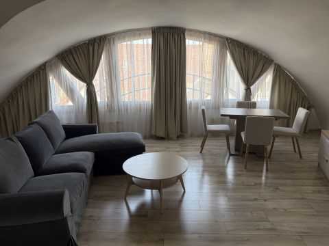 Kiadó Lakás 7621 Pécs 