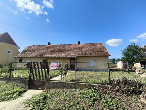Eladó Ház 8695 Buzsák 