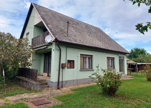 Eladó Ház 7521 Kaposmérő , *** Ady utca, nappali + 3 szobás, teraszos, családi ház