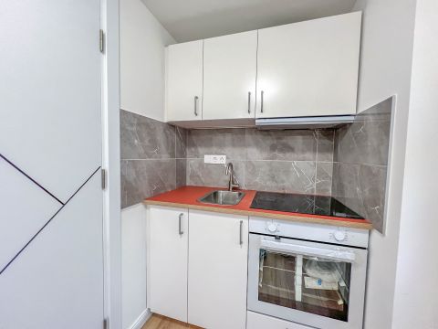 Eladó Lakás 1201 Budapest 20. kerület Frissen felújított garzonlakás saját kerttel, terasszal