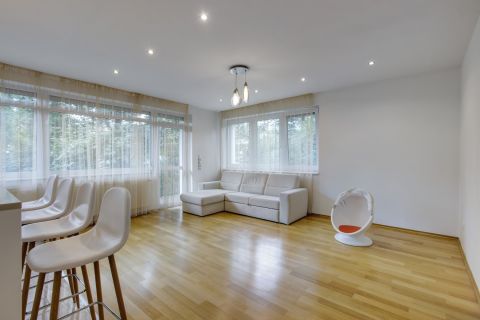 Kiadó Lakás 1025 Budapest 2. kerület , Szemlő-hegyi barlangnál lakásnak-irodának-rendelőnek