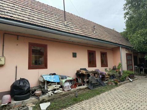 Eladó Ház 2517 Kesztölc 