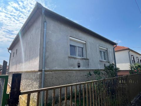 Eladó Ház 2422 Mezőfalva , 2422 Mezőfalva, Központi
