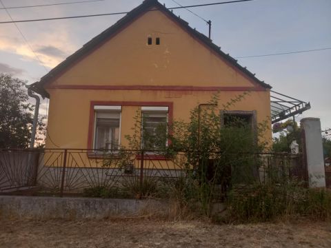 Eladó Ház 2193 Galgahévíz , Galgahévíz