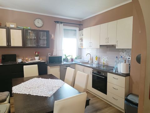 Eladó Ház 6346 Sükösd Központ