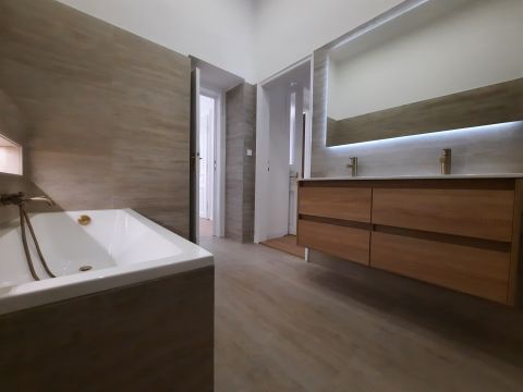 Kiadó Lakás 1071 Budapest 7. kerület 