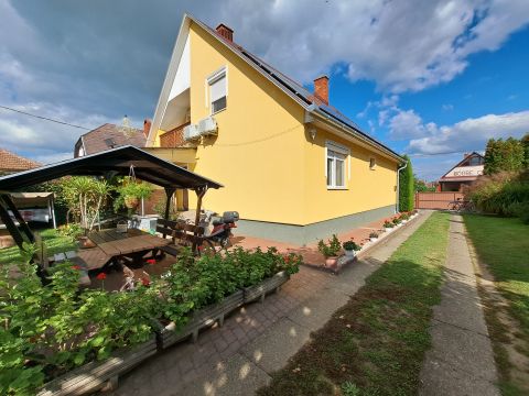 Eladó Ház 8638 Balatonlelle , Dobó katalin 3