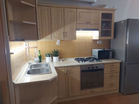 Kiadó Lakás 6000 Kecskemét 