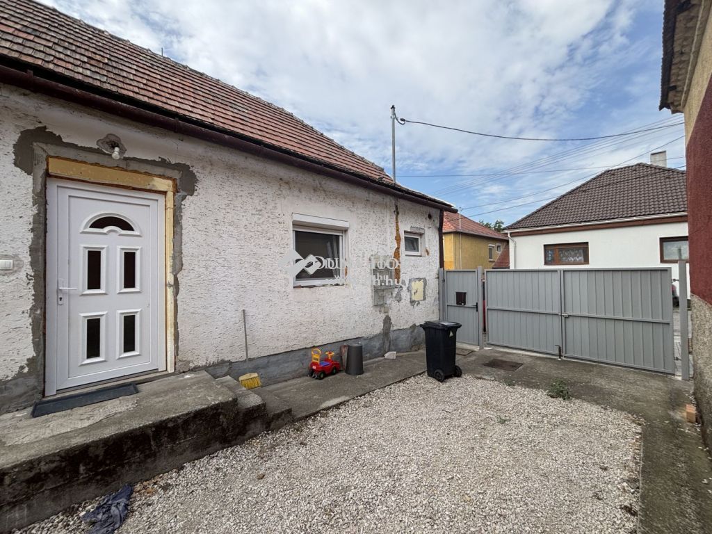 2523 Sárisáp — 1/16