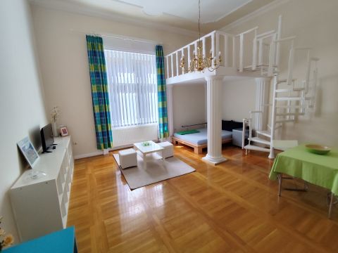 Eladó Lakás 1065 Budapest 6. kerület Nagymező utca